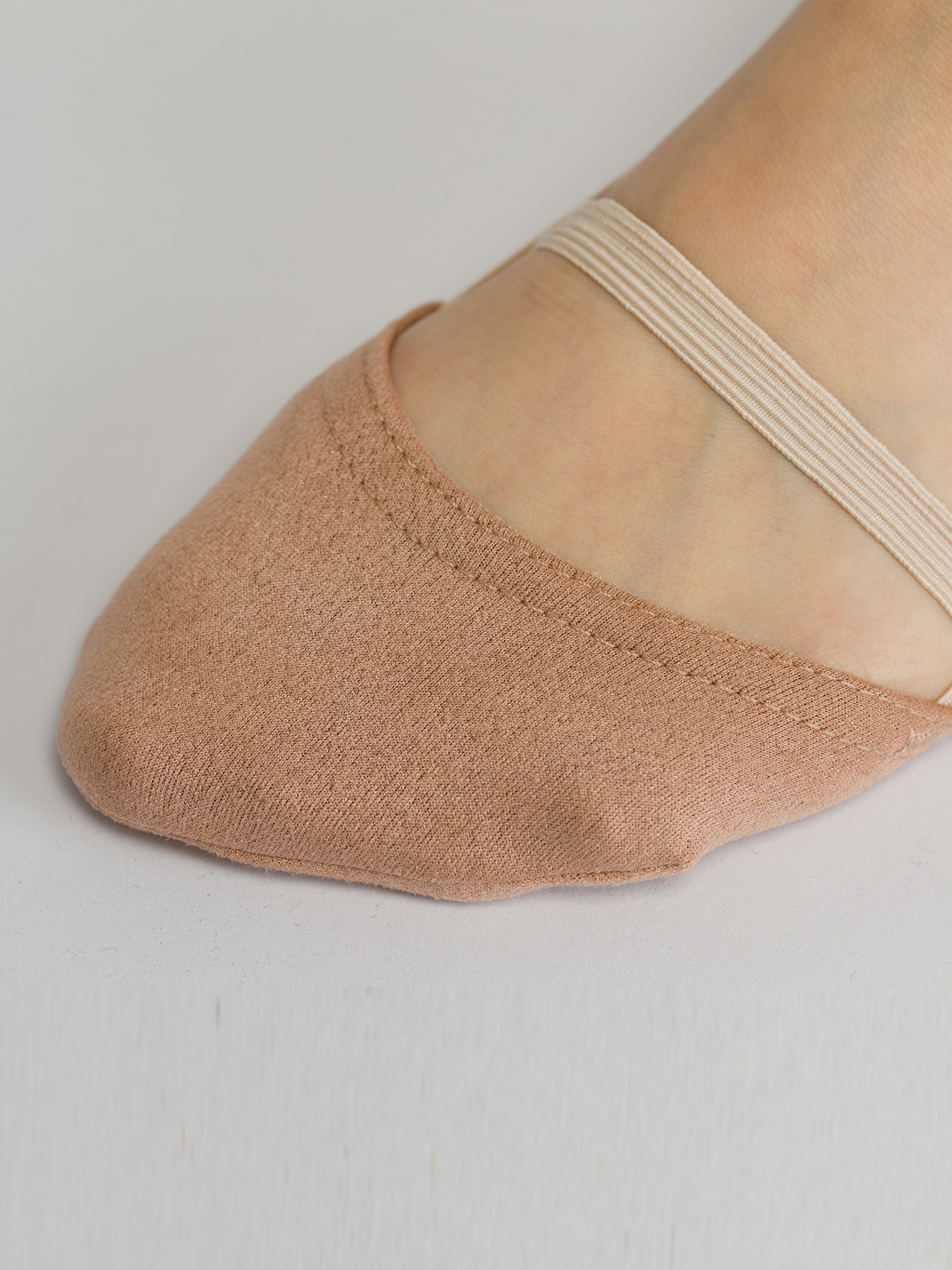 Полуносочки из эластичной замши