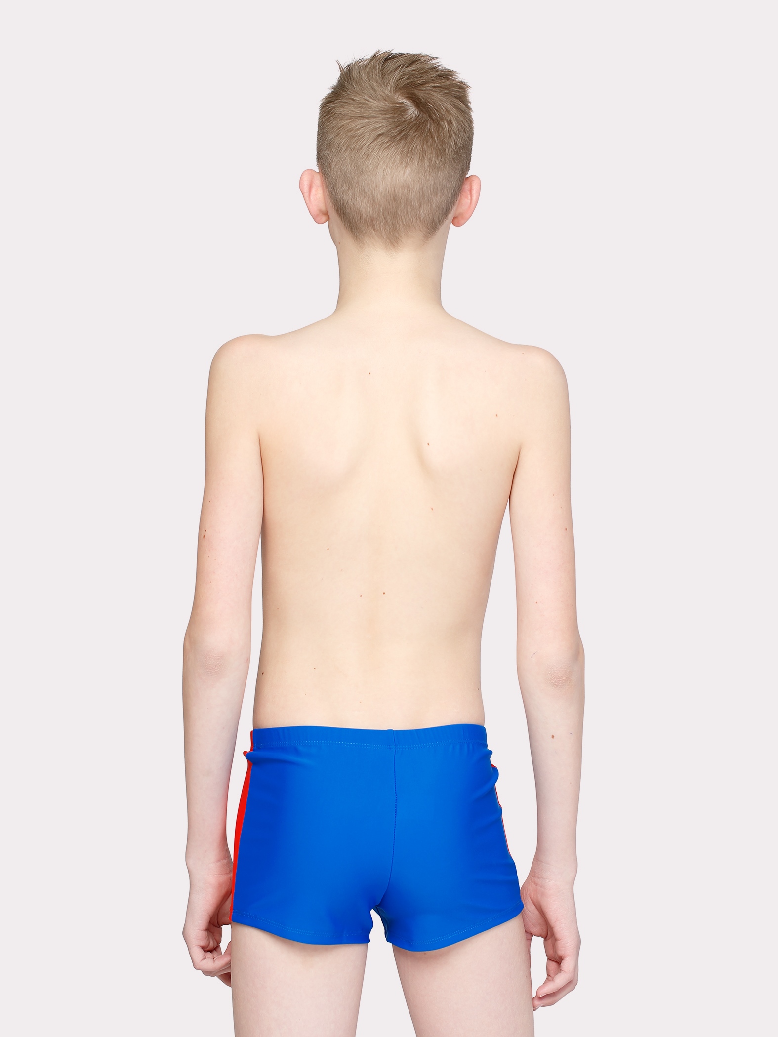 Плавки-шорты  из однотонной ткани с боковыми отделочными деталями через цветной кант