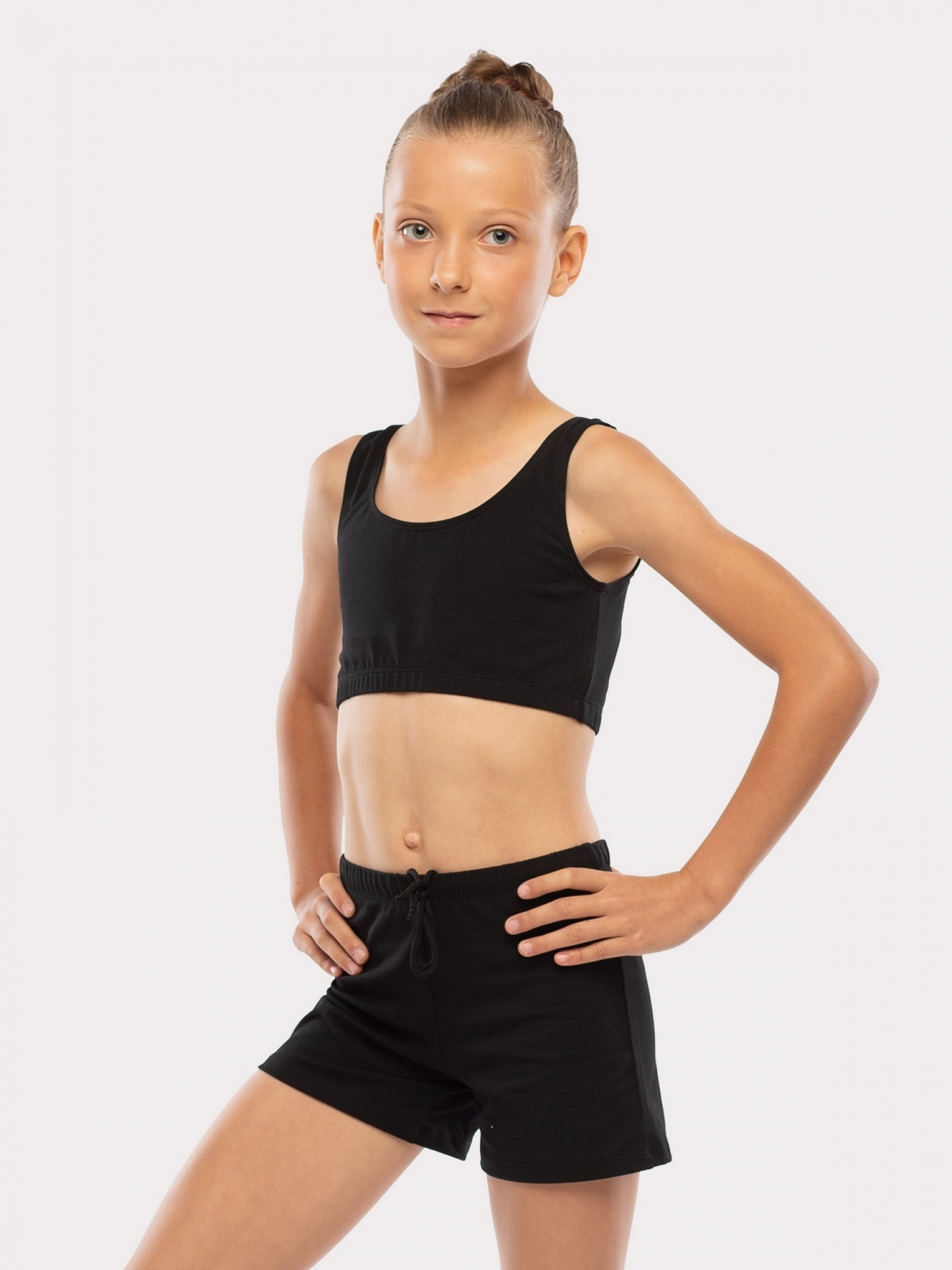 Шорты свободного кроя, пояс со шнурком