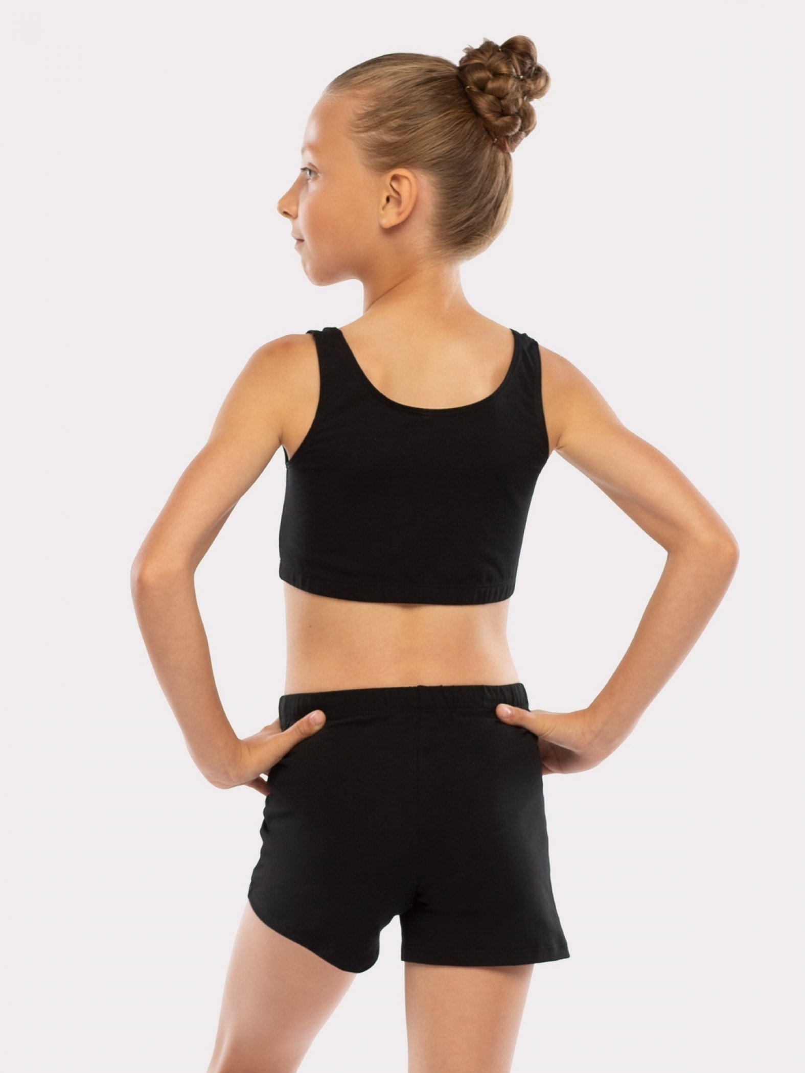 Шорты свободного кроя, пояс со шнурком