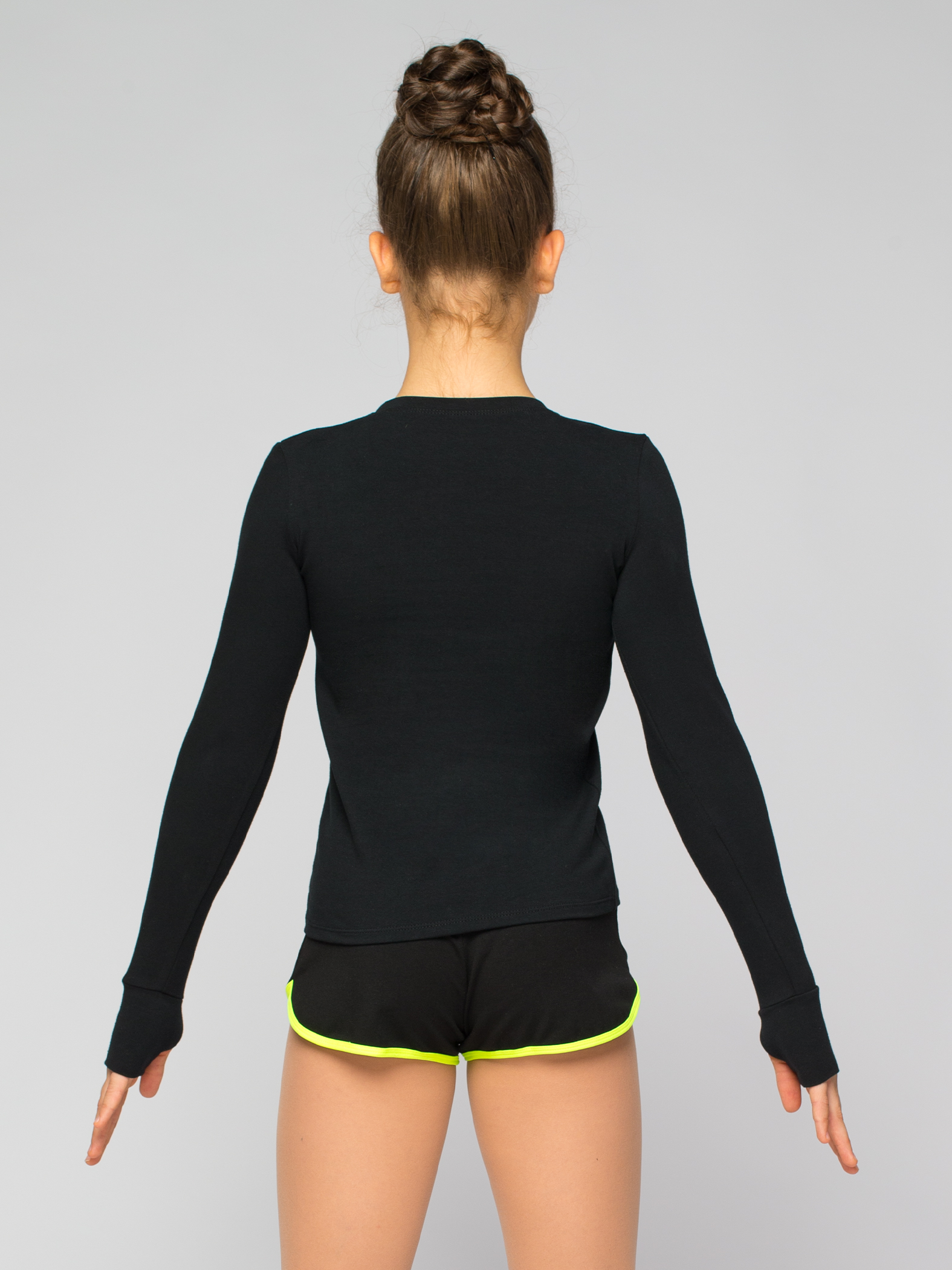 Футболка с длинным рукавом и отверстием под большой палец