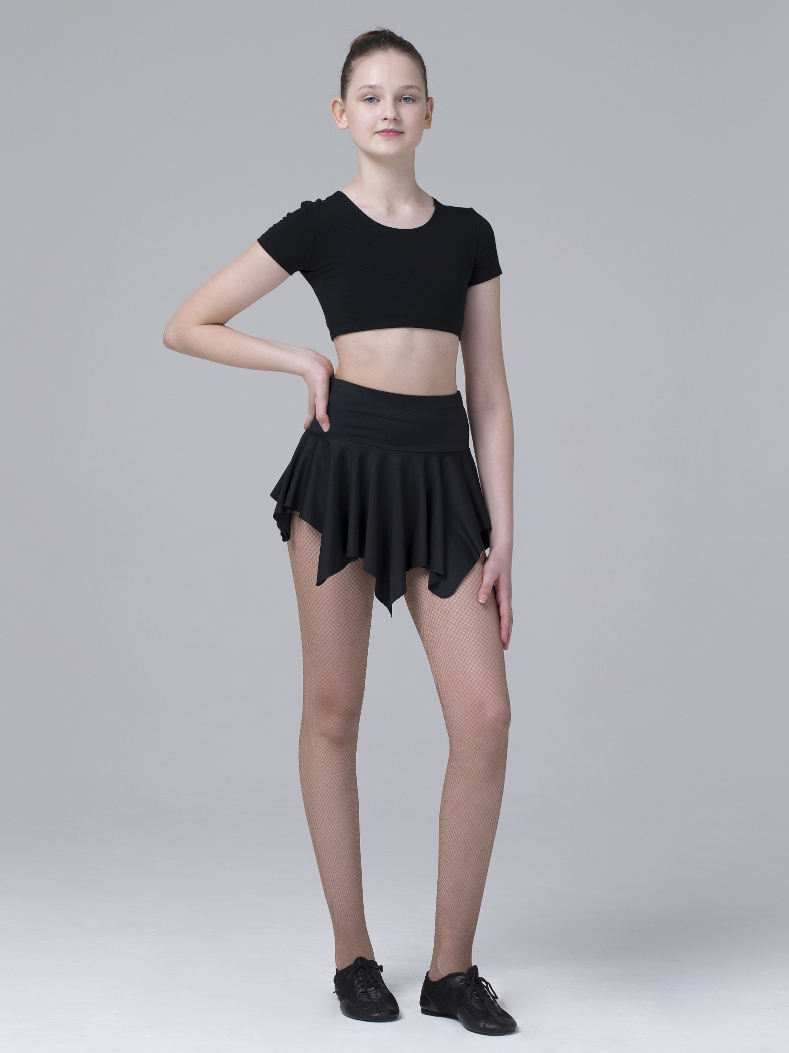 Юбка клиновидная по низу. На кокетке, с трусиками. Пояс на резинке. Масло.